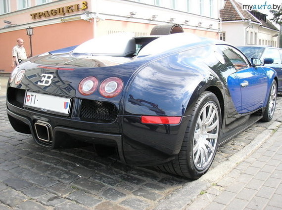 myauto.by/Minsk captures the Bugatti car with the owner's address in Switzerland