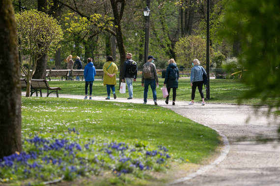 Sigismund Gedvila / 15min photo / Vilnius residents enjoy a sunny day