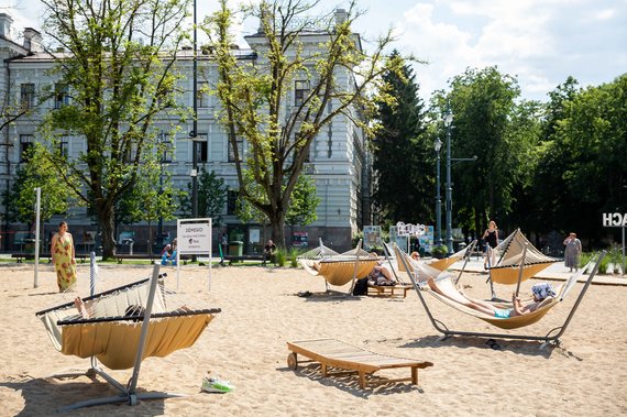 Sigismund Gedvila / 15min photo / Lukiškių Square beach