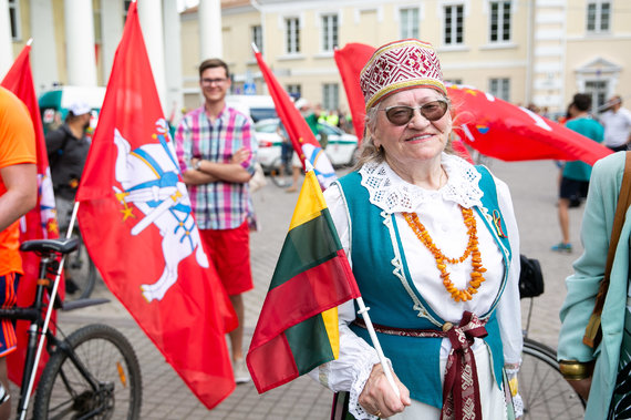 Sigismund Gedvila / 15min photo / Ceremony of raising the state flag