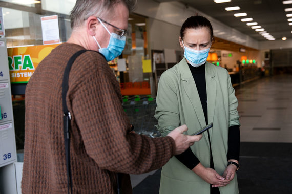 Photo by Sigismund Gedvila / 15 minute photo / Possibility of passport verification at Norfa shopping center