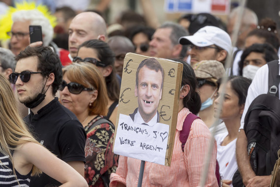 Imago / Scanpix photo / Protesters against a health passport in Paris