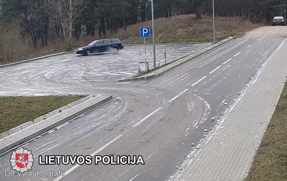 Vilnius aps.  VPK Photo / Highway Hooligans