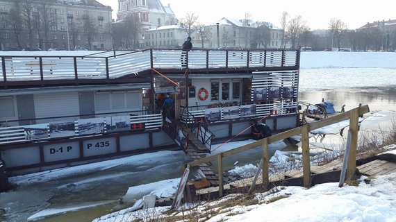 Photo by Vidmantas Balkūnas / 15min photo / Ice cream barge