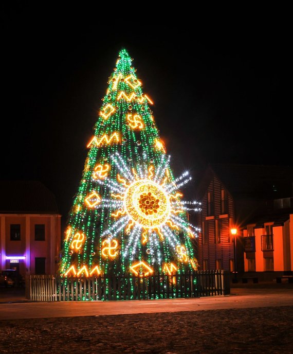 Photo of the Kėdainiai district municipality / Illuminated Christmas tree in Kėdainiai