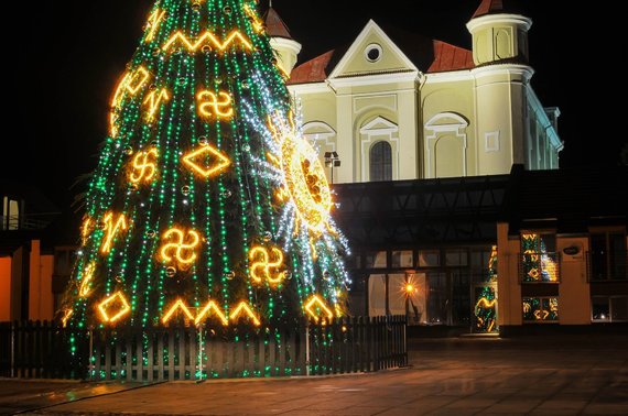 Photo of the Kėdainiai district municipality / Illuminated Christmas tree in Kėdainiai