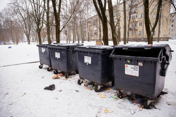 Photo by Josvydas Elinskas / 15min / Rubbish bins in Vilnius