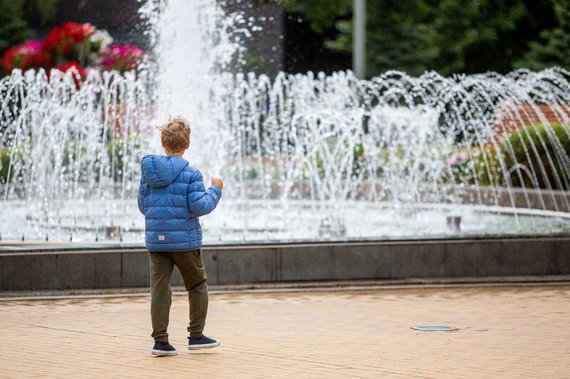 Josvydas Elinskas photo / 15min / Fontan dances in Palanga: with and without music