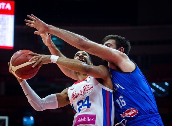 Scanpix / SIPA Photo / Gian Clavell (with ball)