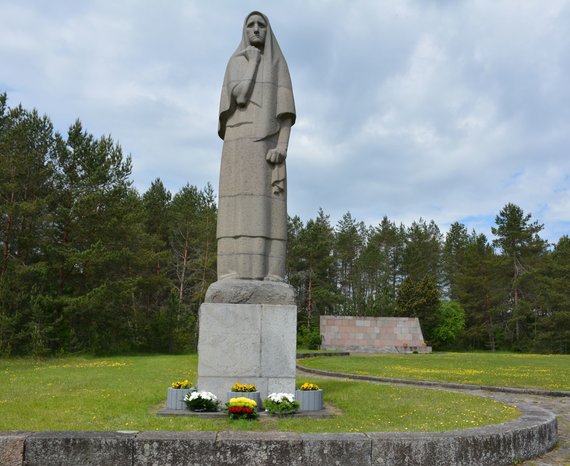 Rūta Averkienė Photo / Monument to the Victims of Pirčiupiai