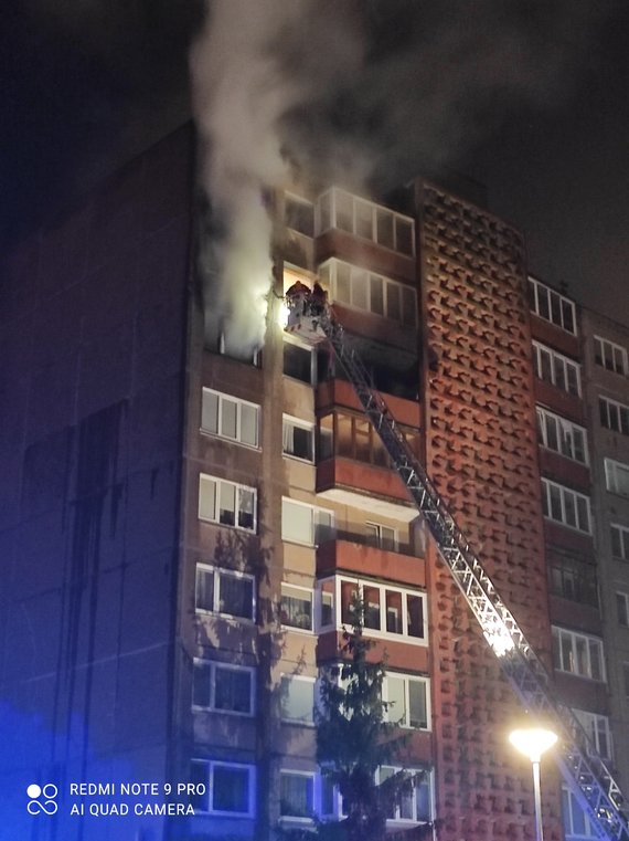 15 minute reader's photo / Tragic Christmas in Klaipeda: Apartment caught fire, residents were taken out