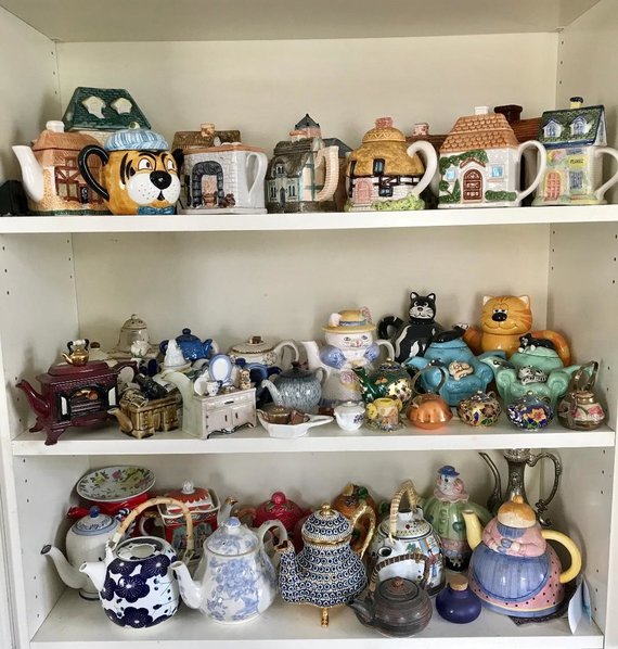 Photo from Hana Šumilaitė's personal album / collection of teapots