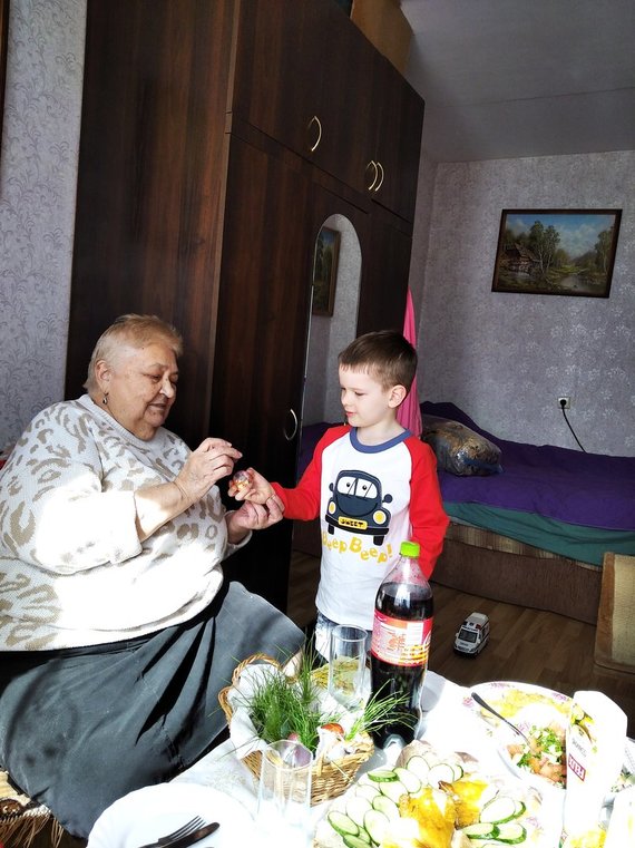 Personal album photo album / Genutė Lukoševičienė with his grandson