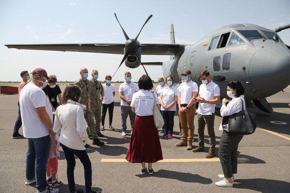 Photo from the Ministry of Health / Members of the Lithuanian team of doctors and experts return from Armenia to help Armenia combat the spread of the coronavirus (COVID-19) for two weeks