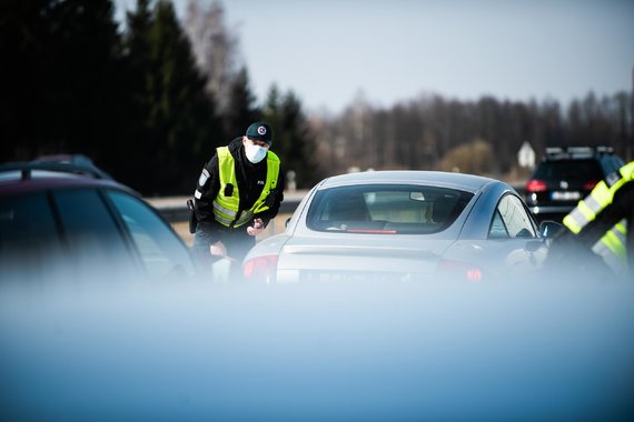 Arno Strumila / 15min photo / Vilnius - Ukmerg road checkpoint