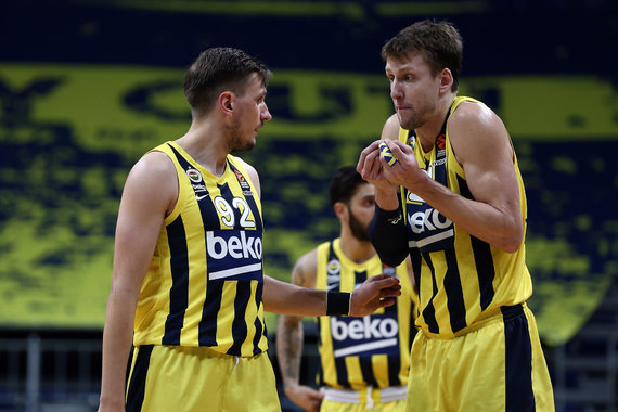 Getty Images / Euroleague.net nuotr./Edgaras Ulanovas ir Janas Vesely