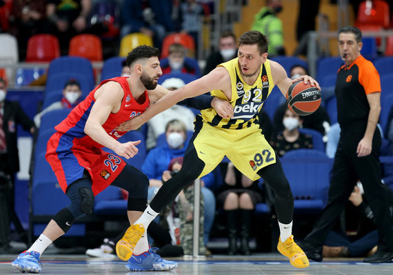 Photo from Getty Images / Euroleague.net/Edgar Ulanov against the Schengen Tower