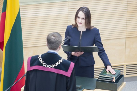 Photo by Irmantas Gelūnas / 15min.2015 V.Čmilytė-Nielsen, a new member of the Seimas, swore