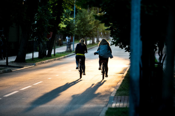 Photo by Julius Kalinskas / 15min / The evening sun says goodbye to Palanga