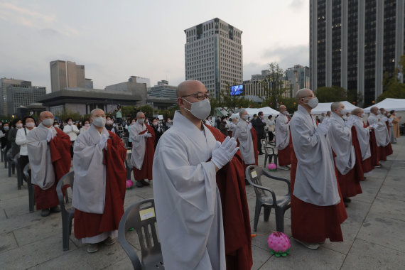 Scanpix / AP Photo / Living in South Korea during a coronavirus pandemic