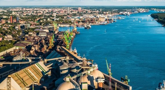 Klaipeda Harbor / Harbor Photo