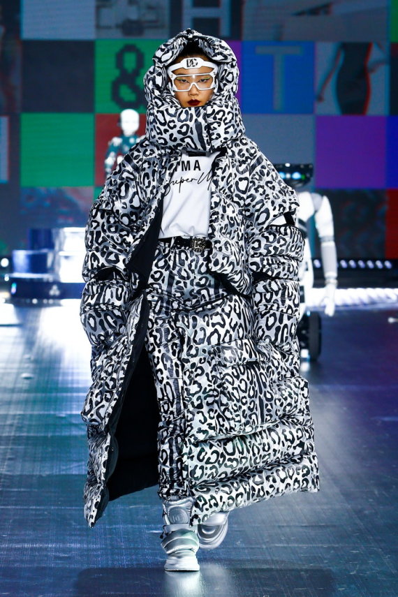 „Reuters“/„Scanpix“ nuotr./„Dolce & Gabbana“ 2021–2022 m. rudens ir žiemos kolekcijos modelis