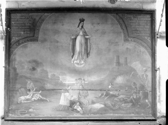 epaveldas.lt nuotr. /Maro paveikslas šv. Petro ir Povilo bažnyčios sienoje, XX a. 4 dešimtmečio nuotrauka