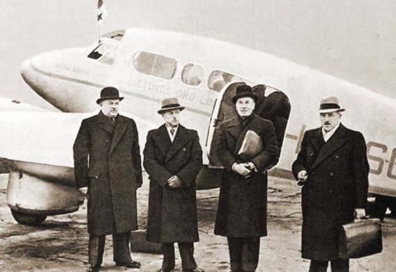 Photo from wikipedia.com/ Delegation of Lithuania to Moscow in 1939 (Jonas Norkaitis, Stasys Raštikis, Juozas Urbšys, Kazys Bizauskas)