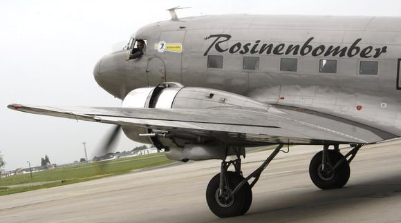 „Reuters“/„Scanpix“ nuotr./Senovinis lėktuvas DC-3