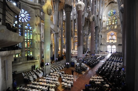 AFP/„Scanpix“ nuotr./Barselonos Šventosios Šeimynos bažnyčios konsekravimo iškilmės