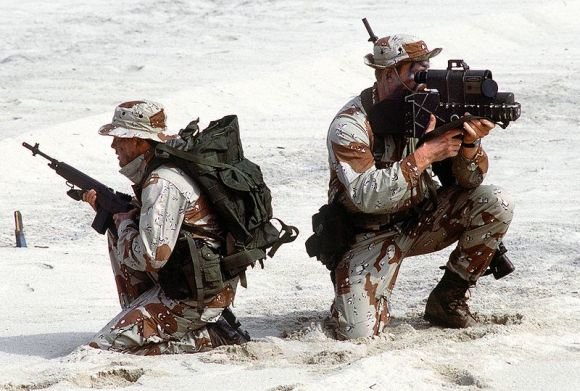 Wikimedia.org nuotr./SEAL dalinio karių pratybos Virdžinijoje (1988 m. nuotrauka)