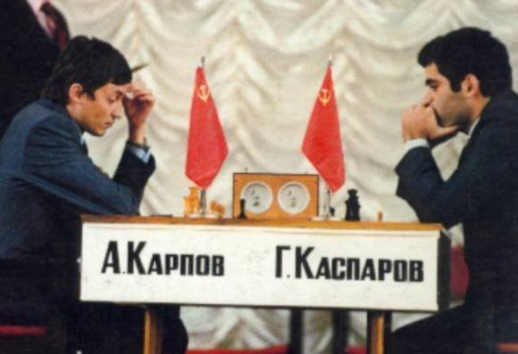 blog.laprovincia.es nuotr./Gario Kasparovo ir Anatolijaus Karpovo dvikova prieš 25 metus
