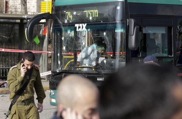 „Scanpix“ nuotr./Sprogimas Jeruzalės autobusų stotelėje