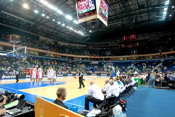 Irmanto Gelūno/15min.lt nuotr./Pustuštė Siemens arena.
