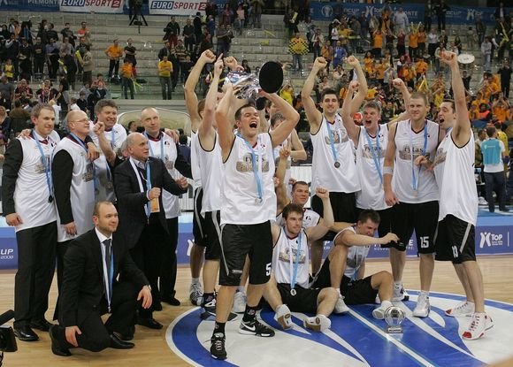 Tomo Tomalovičiaus/ reporteris.com nuotr./2009 m. "EuroCup" triumfo akimirkos