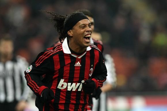 „Scanpix“ nuotr./Ronaldinho pastaruoju metu demonstruoja puikią sportinę formą