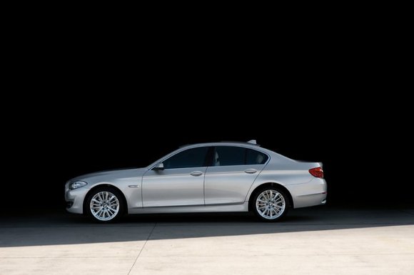 Gamintojo nuotr./Asociatyvi iliustracija: „BMW 5“