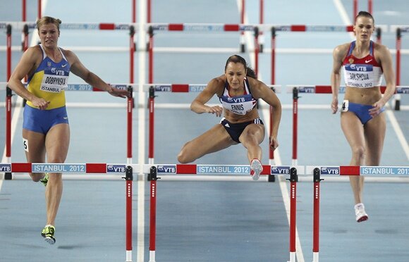AP/„Scapnix“ nuotr./Natallia Dobrynska, Jessica Ennis ir Ekaterina Bolshova