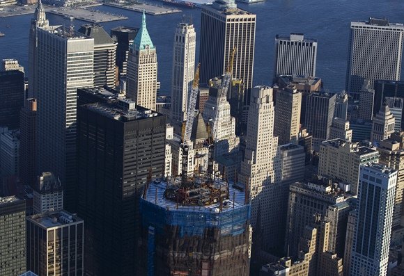 „Reuters“/„Scanpix“ nuotr./Statomas naujasis Pasaulio prekybos centro dangoraižis Niujorke