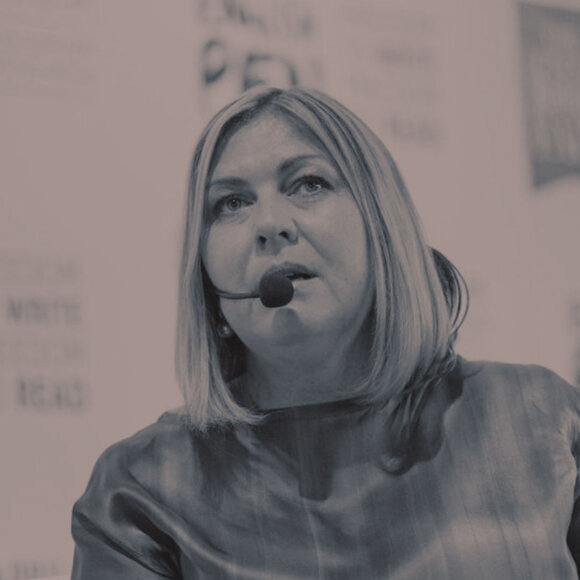 Nora Ikstena multimedija