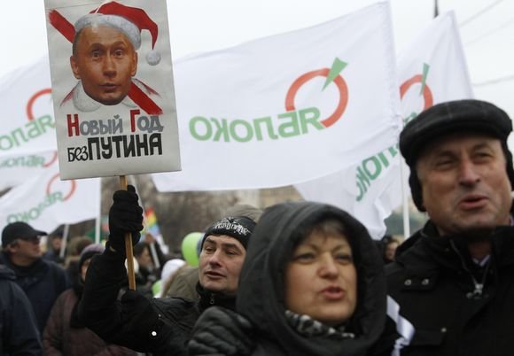 „Reuters“/„Scanpix“ nuotr./Maskvoje „Jabloko“ mitinge protestavo keli tūkstančiai žmonių.