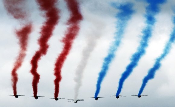 „Reuters“/„Scanpix“ nuotr./Prancūzijos oro pajėgų pasirodymas
