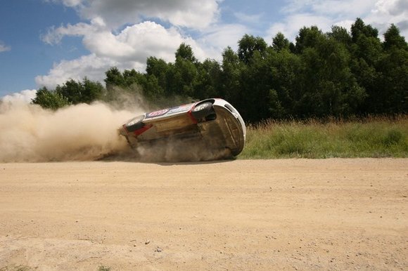 Ilmar Aavik nuotr./Dainiaus Matijošaičio su „Mitsubishi Lancer Evolution“ avarija Estijos ralyje