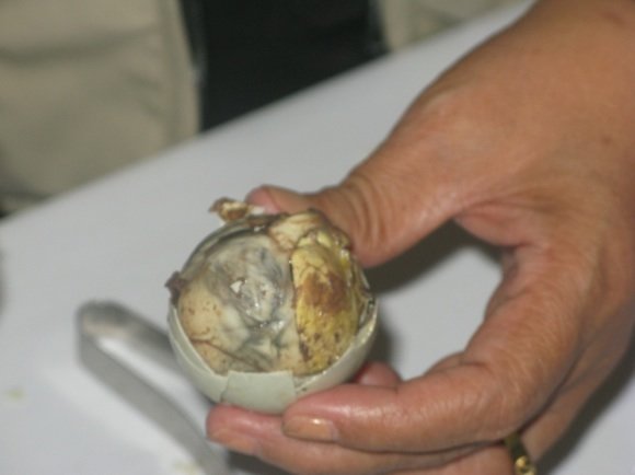 A.Afanasjev nuotr./Balut – ančiuko embrionas, filipiniečių embrionas