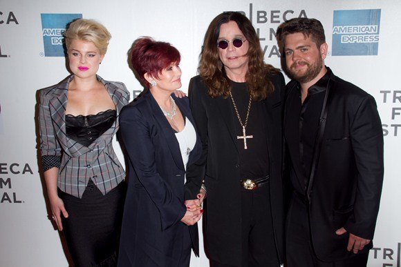 „Scanpix“ nuotr./Kelly, Sharon, Jackas ir Ozzy Osbourne'ai