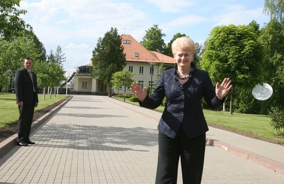 Irmanto Gelūno / 15min nuotr./D.Grybauskaitė apžiūrėjo būsimąją rezidenciją