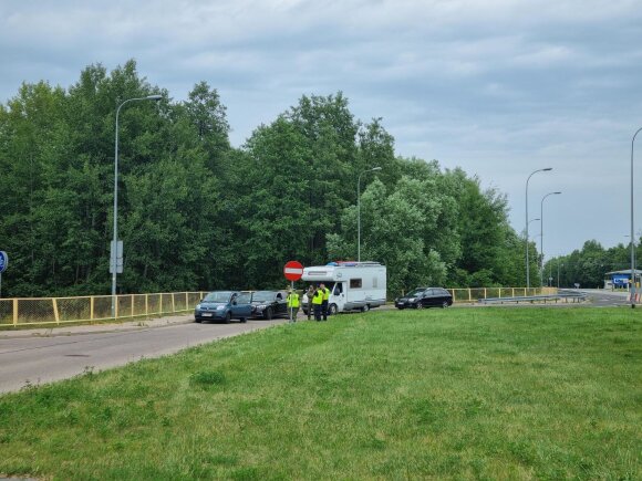 Ramūno Jakubausko nuotr./Lenkija atstatė sienos su Lietuva kontrolę