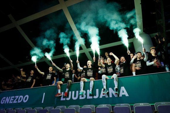 „Olimpija“ klubo nuotr./Justas Lasickas triumfuoja su Liublianos „Olimpija“ klubu