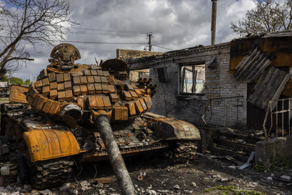 „The New York Times“/Ivor Prickett nuotr./Sunaikintas rusų tankas