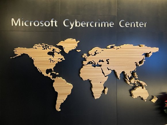 Priito Hõbemägi nuotr./Didelio masto kibernetinėms operacijoms specialistai renkasi „Microsoft“ nusikaltimų tyrimų centrą